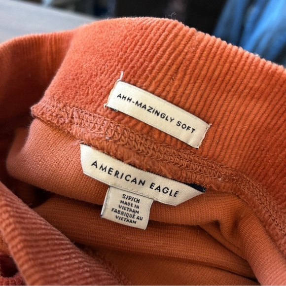 💕 AE corduroy Rust Orange Flared Pants AHH-MAZINGLY SOFT S - Picture 6 of 10